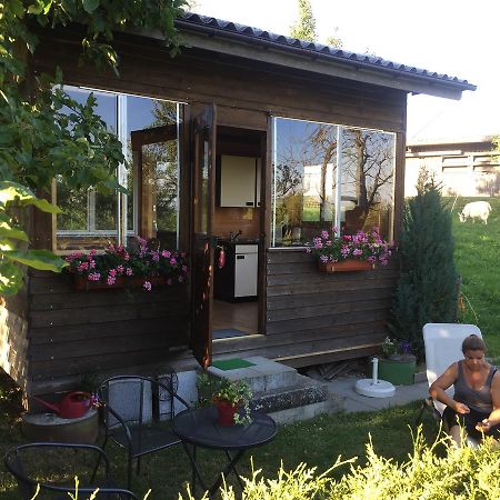 S'Husli Bed and Breakfast Embrach Exteriör bild