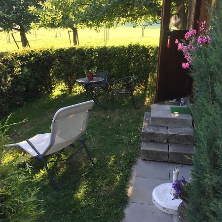 S'Husli Bed and Breakfast Embrach Exteriör bild